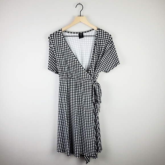 Agnes and Dora Black White Gingham Wrap Dress Medium - Picture 8 of 8